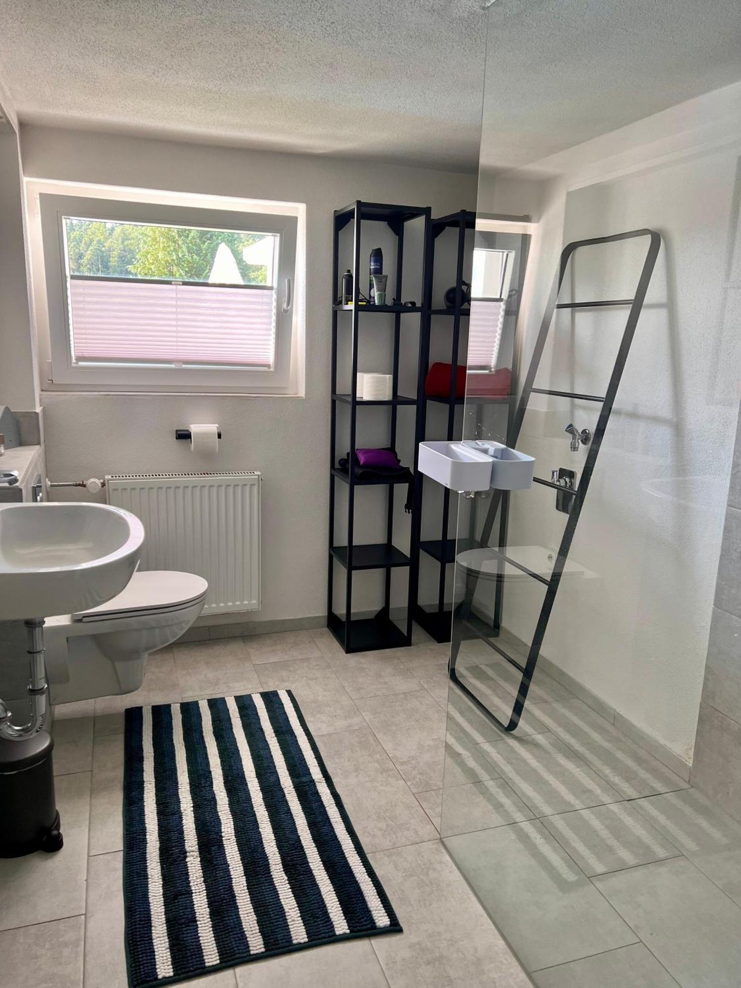 Charmante Einliegerwohnung, 3 Zimmer In Ruhiger Wohnlage, 60Qm, Mit Gemuetlicher Suedterrasse 마르부르크 외부 사진